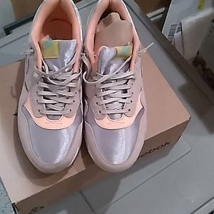 Women air max  1pair